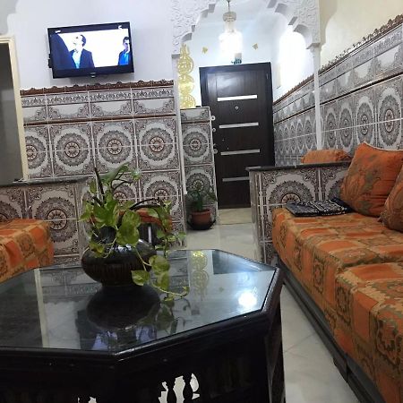 Appartement Familial Pres D Aeroport Tanger Bagian luar foto