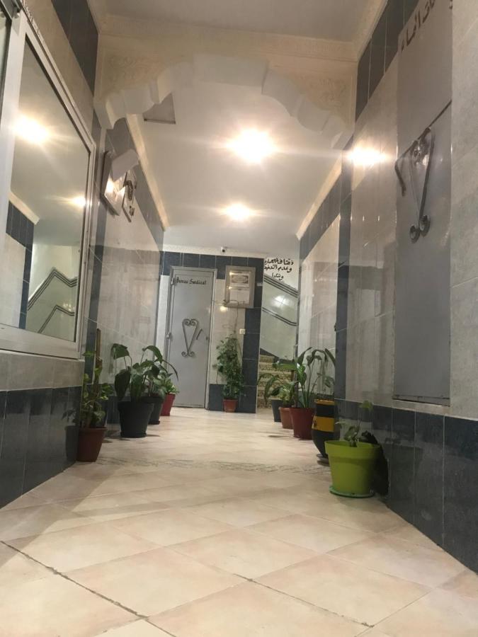 Appartement Familial Pres D Aeroport Tanger Bagian luar foto